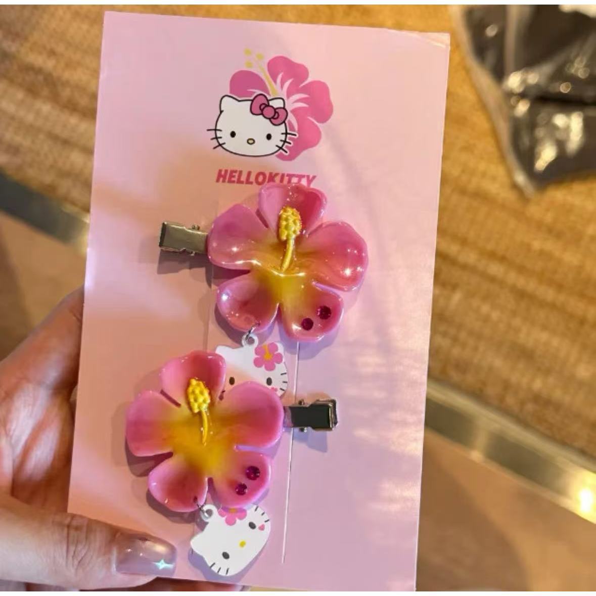 Kawaii Sanrio Hello Kitty Flow - Clip In Hair Piece บทวิจารณ์และราคา